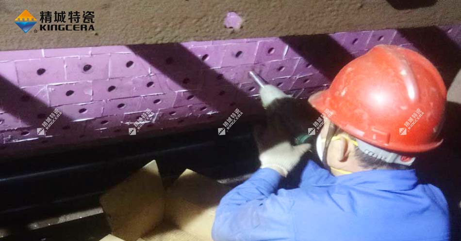 欧亚国际牌新型耐磨陶瓷布料机圆辊使用效果