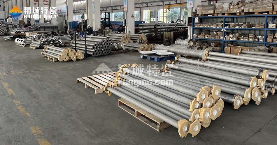 欧亚国际特瓷锂电池内衬陶瓷运送管道生产车间