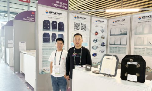 湖南欧亚国际携最新防弹产品亮相法国欧洲国际防务展